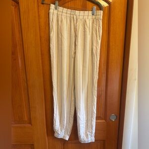 American Eagle Outfitters Cream Sweatpants Elastic Waistband